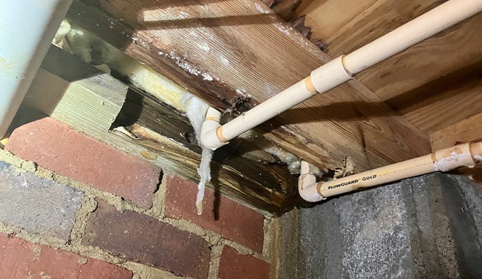 Water damage restoration for broken pipe